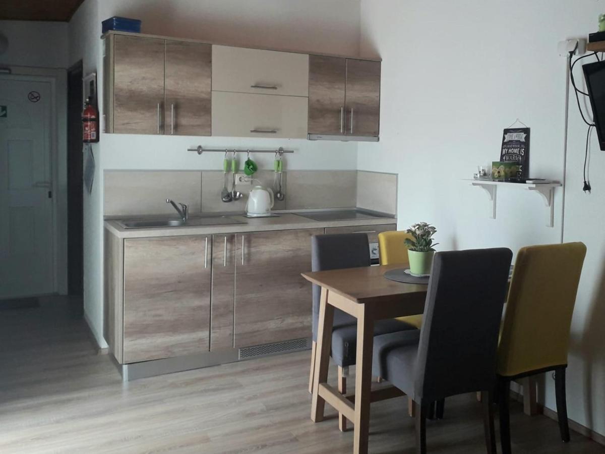 Apartments Carev 1293 Єзера Екстер'єр фото