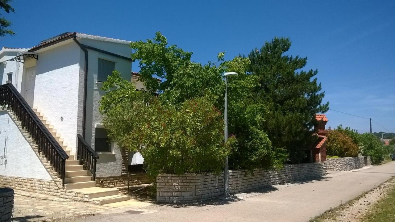 Apartments Carev 1293 Єзера Екстер'єр фото