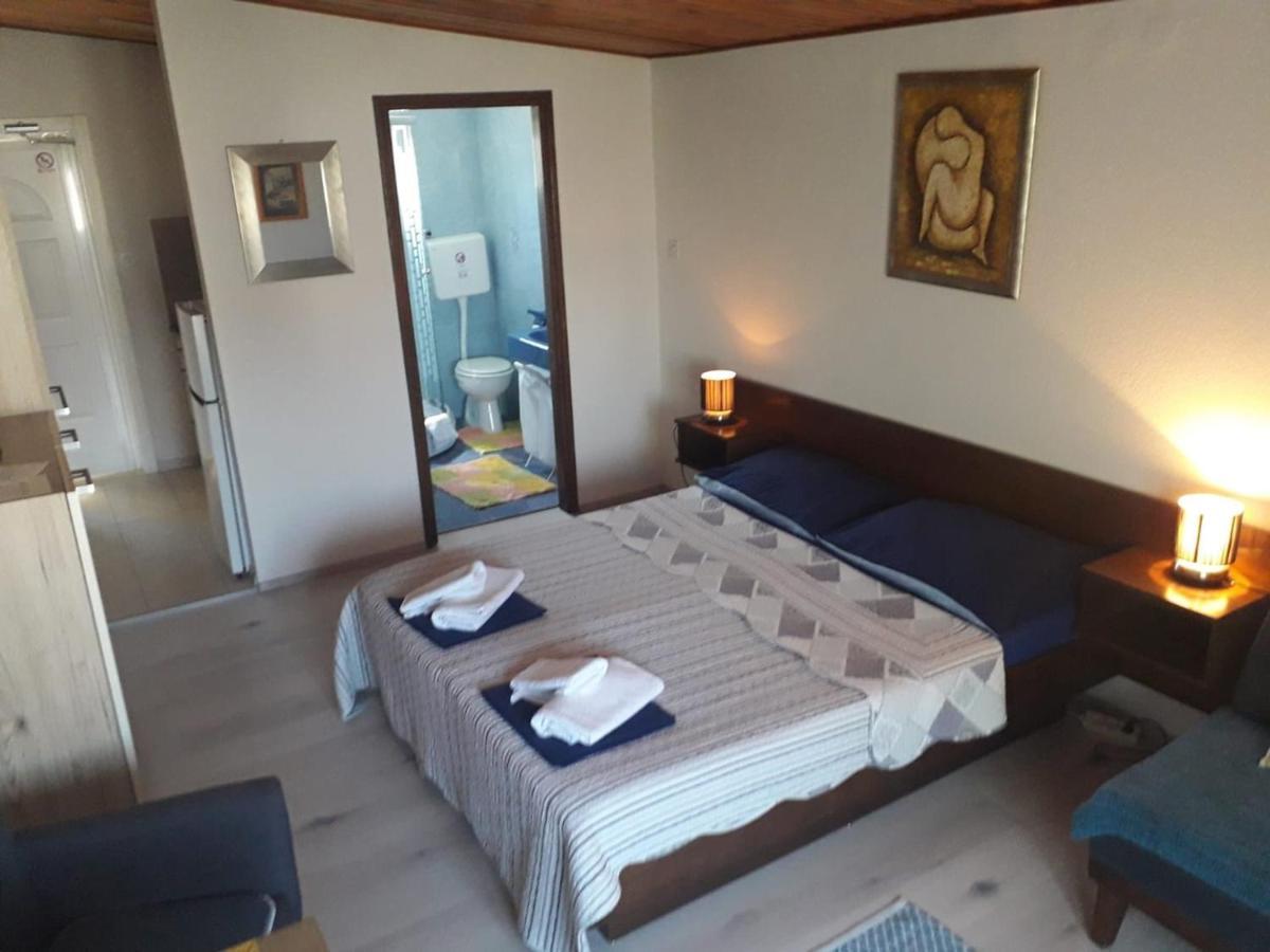 Apartments Carev 1293 Єзера Екстер'єр фото