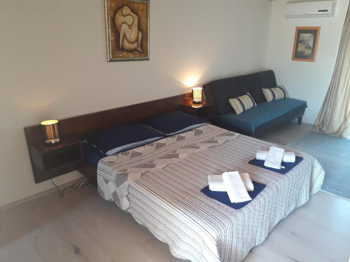 Apartments Carev 1293 Єзера Екстер'єр фото