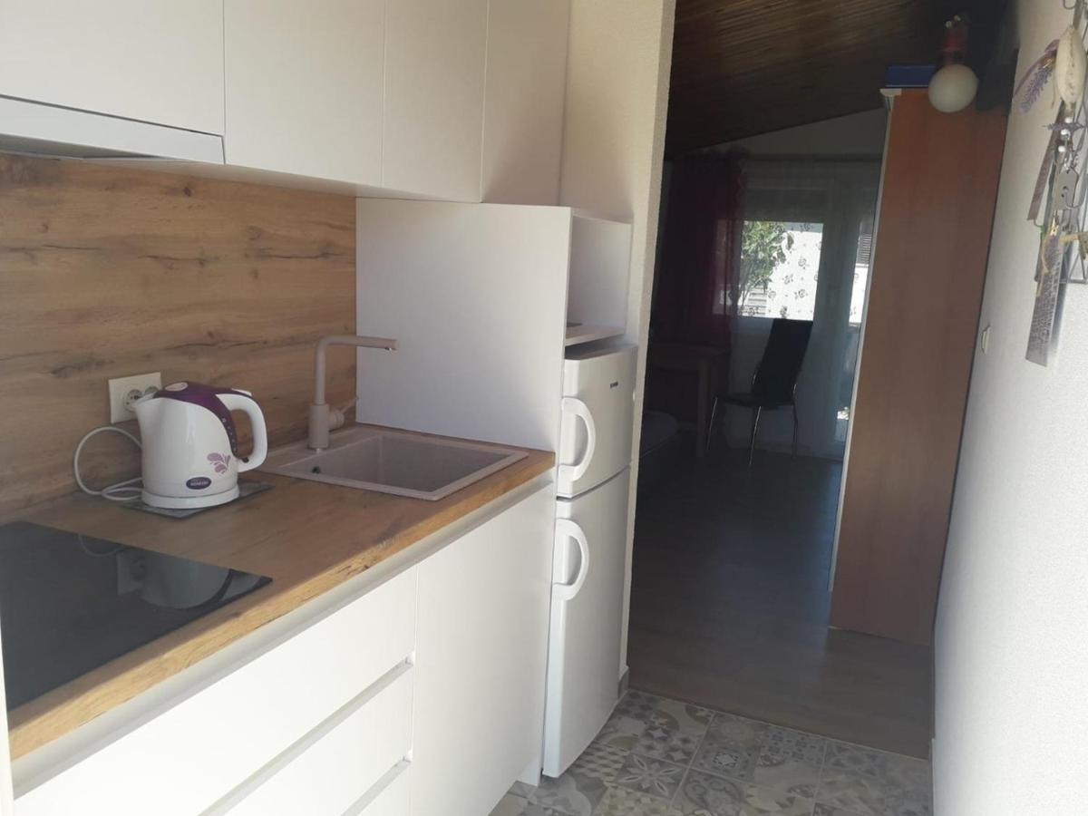 Apartments Carev 1293 Єзера Екстер'єр фото